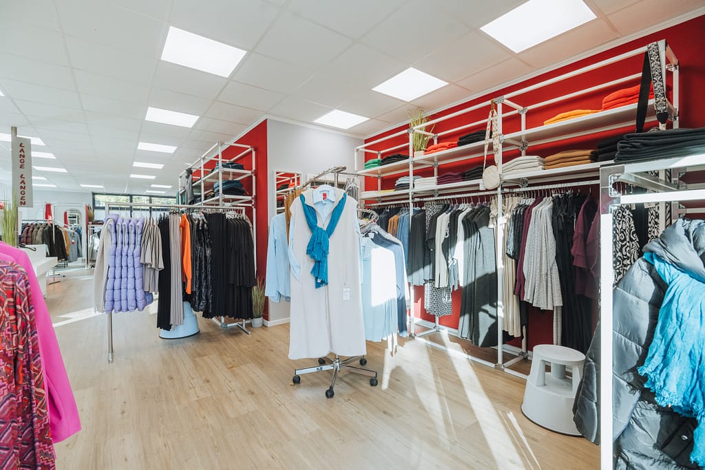 Damenabteilung Fachgeschäfts für Lange Längen im Modehaus "gross-art-ich"