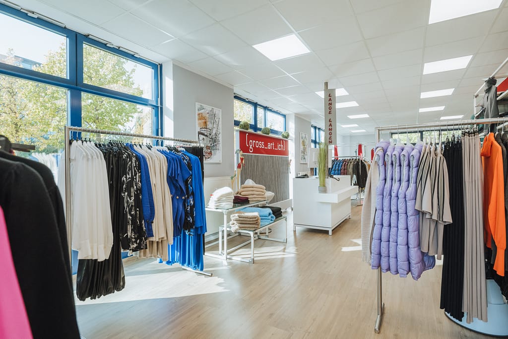 Impression der Damenabteilung im Fachgeschäft für Lange Längen im Modehaus "gross-art-ich"